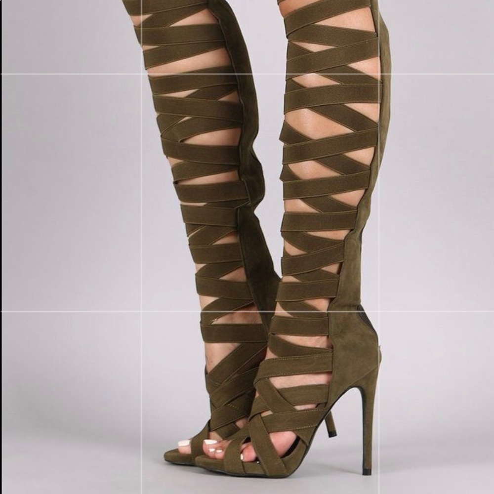 OPEN TOE KNEE HIGH HEELS